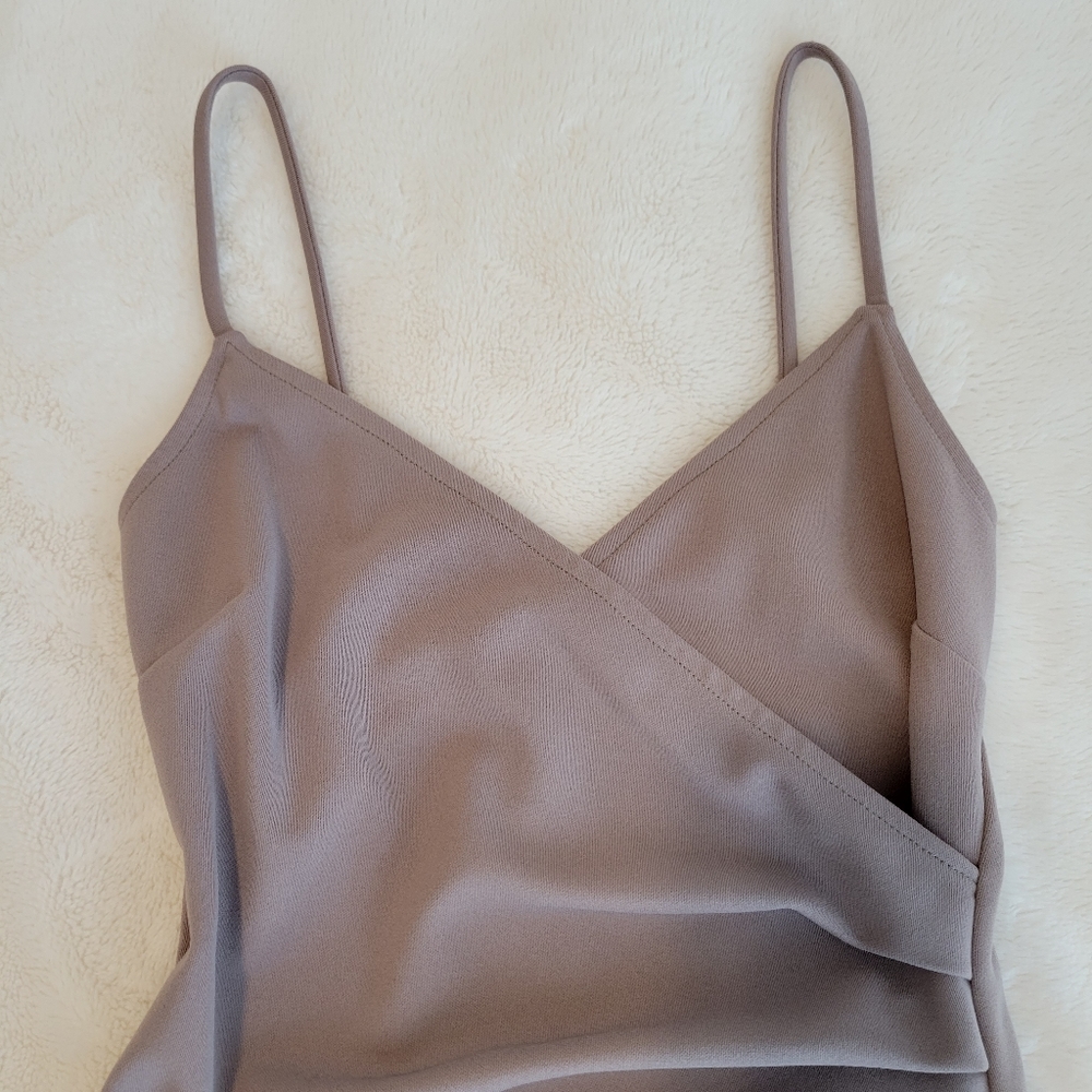 Dress - Picture 7 of 8